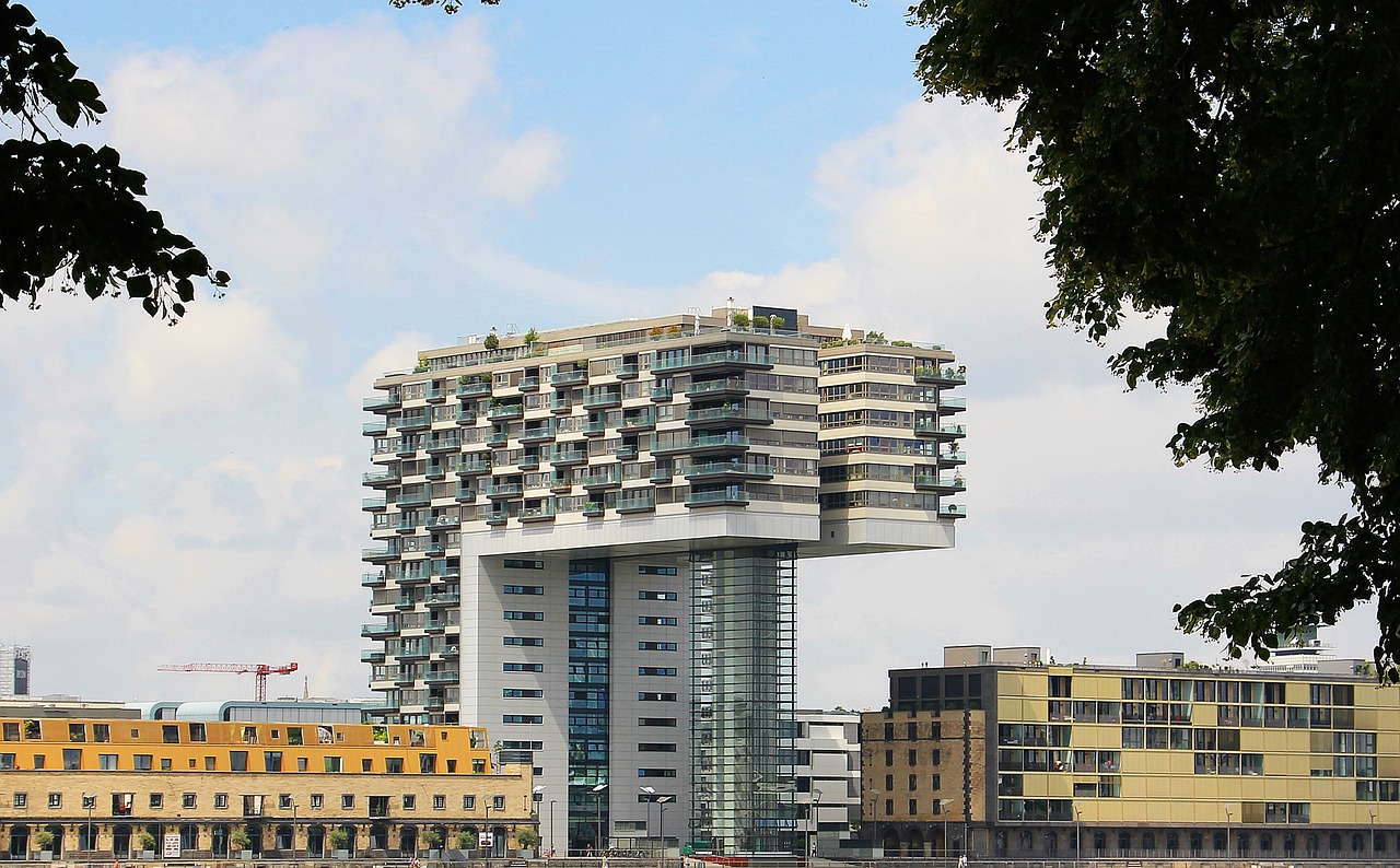 高峁湾建材市场未来命运，拆与不拆的考量